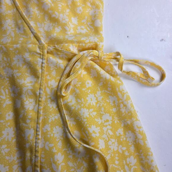 LC Lauren Conrad Modern Wrap Mini Dress Flutter Sleeve Medium Butter Yellow - Picture 5 of 11